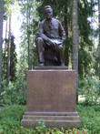 Памятник Н.А.Морозову установлен в парке на его могиле в 1954 году к 100-летию со дня рождения выдающегося учёного и революционера