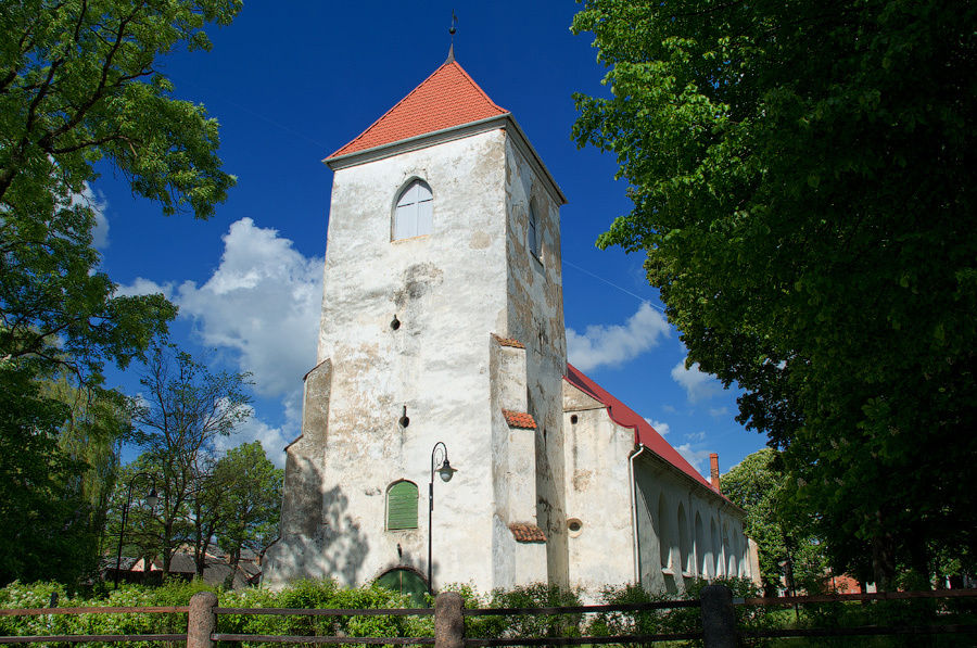Церковь Св.Духа, увы, была закрыта. Построили ее в 1591-1594 гг. Бауска, Латвия