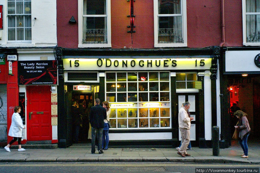 O’Donoghue’s — самый популярный и известный фолк пуб. Именно в нём начали свою музыкальную карьеру Dubliners
15 Merrion Row, Dublin Дублин, Ирландия