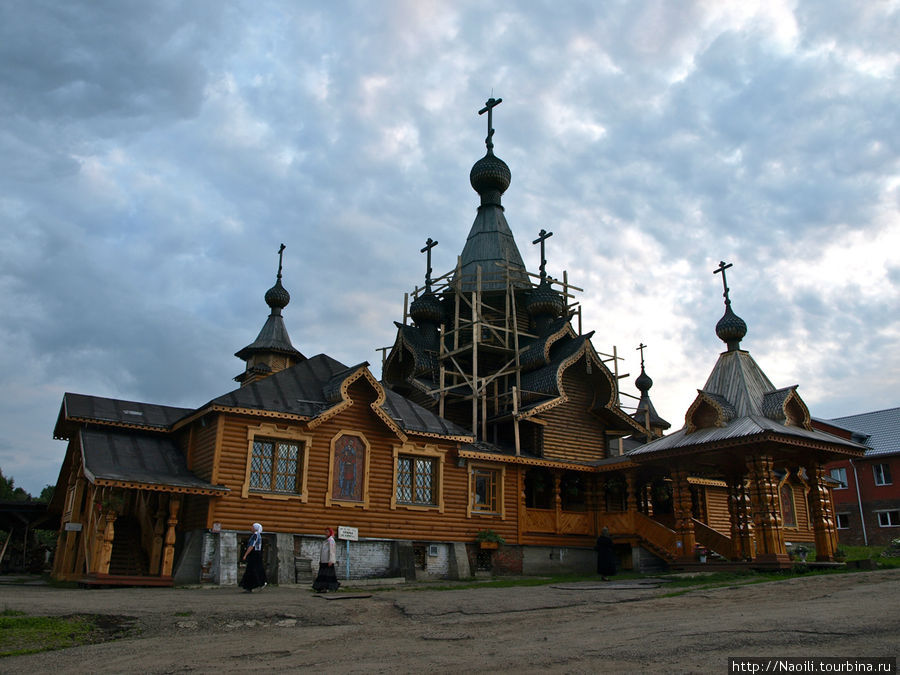 Деревянная церковь Иоанна-воина в память погибшим шахтерам