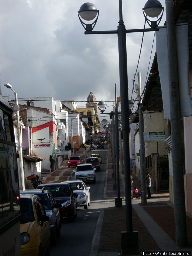 А тут улица забирается наверх Тунха, Колумбия