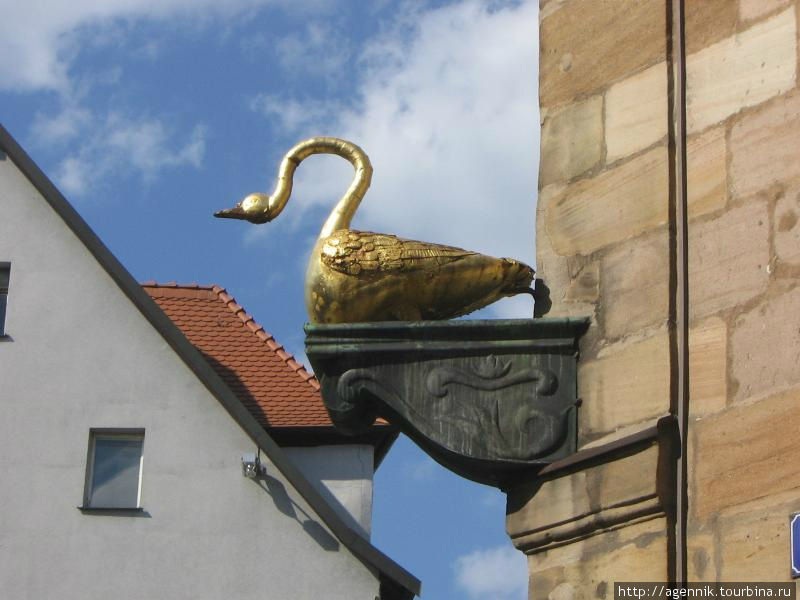 Скульптура золотого гуся Фюрт, Германия