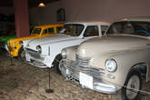 В музее ретро-автомобилей