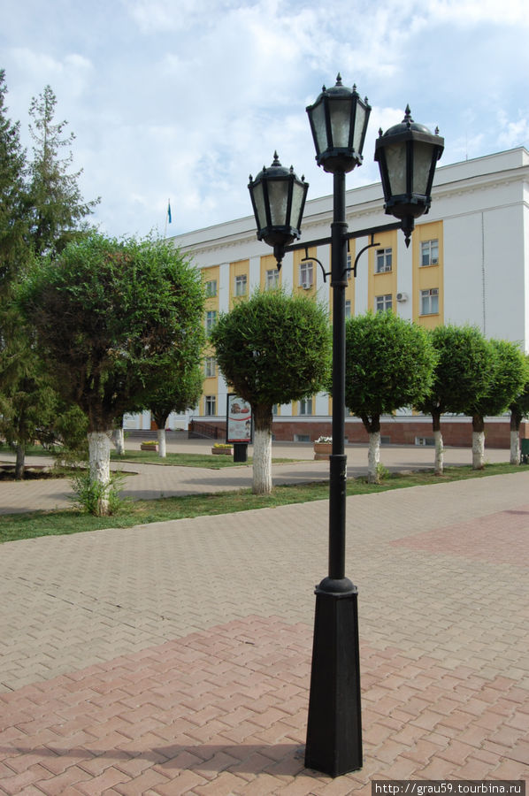 Пешеходная зона Уральск, Казахстан