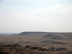А вот и бескрайняя пустыня южнее пирамид.