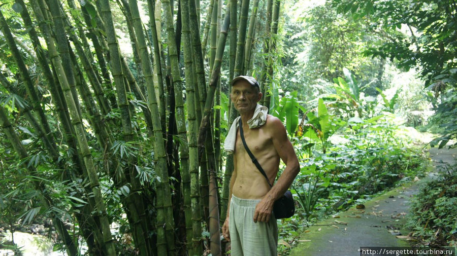 И я с бамбуком Думагете, Филиппины
