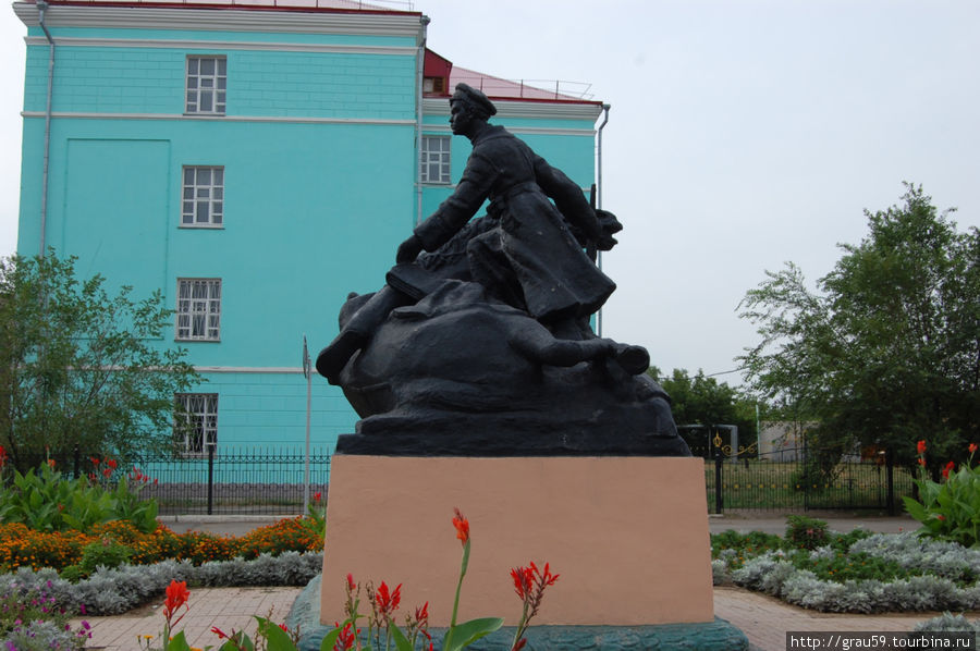 Памятнику Мише Гаврилову Уральск, Казахстан