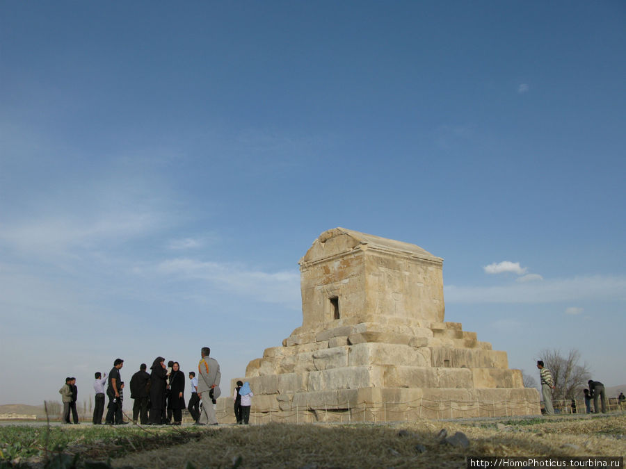 Пасаргады, гробница Кира Великого Мейбод, Иран