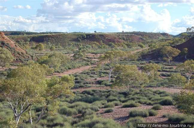 Обычная панорама на сотни километров Северная территория, Австралия