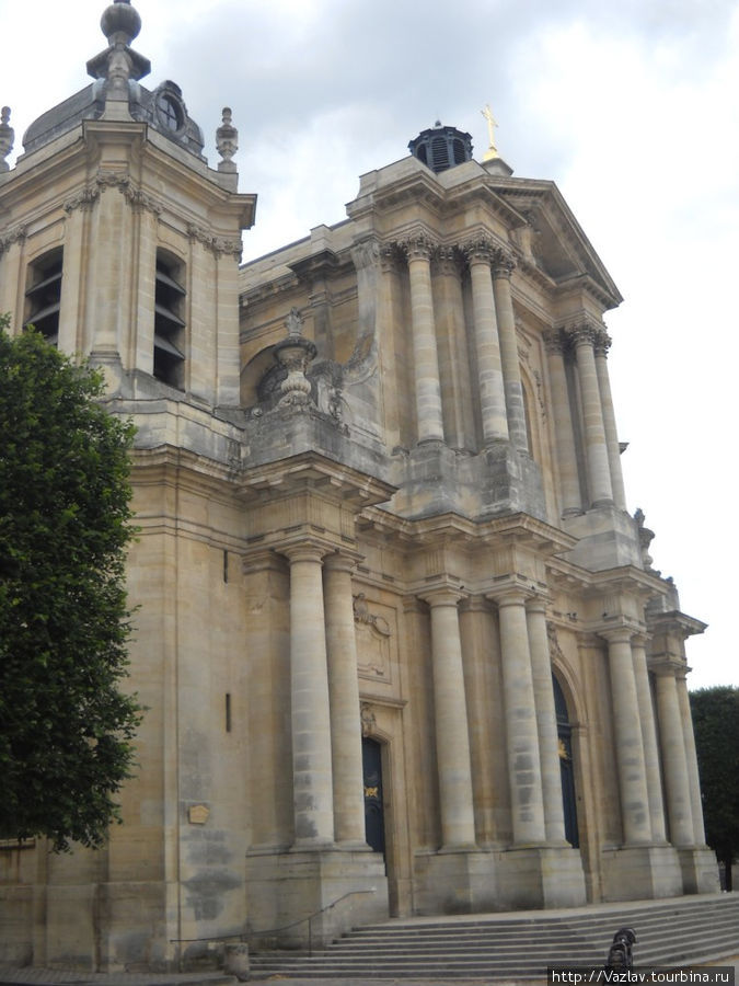Фасад здания Версаль, Франция