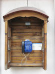 Деревянная таксофонная будка.
Такие видел только во Львове.