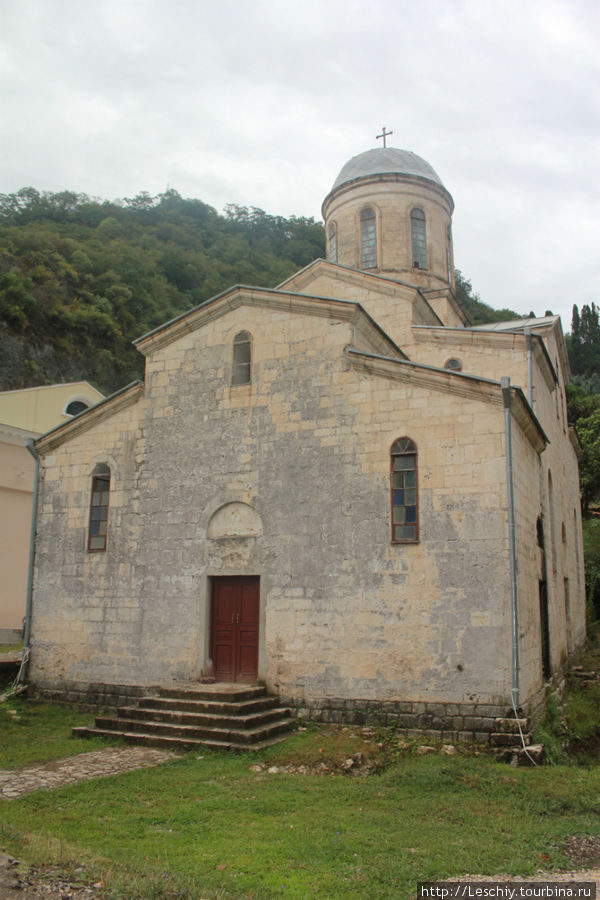 церковь Симона Кананита в Новом Афоне
