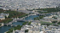 Вид с Эйфелевой башни — мост Александра III