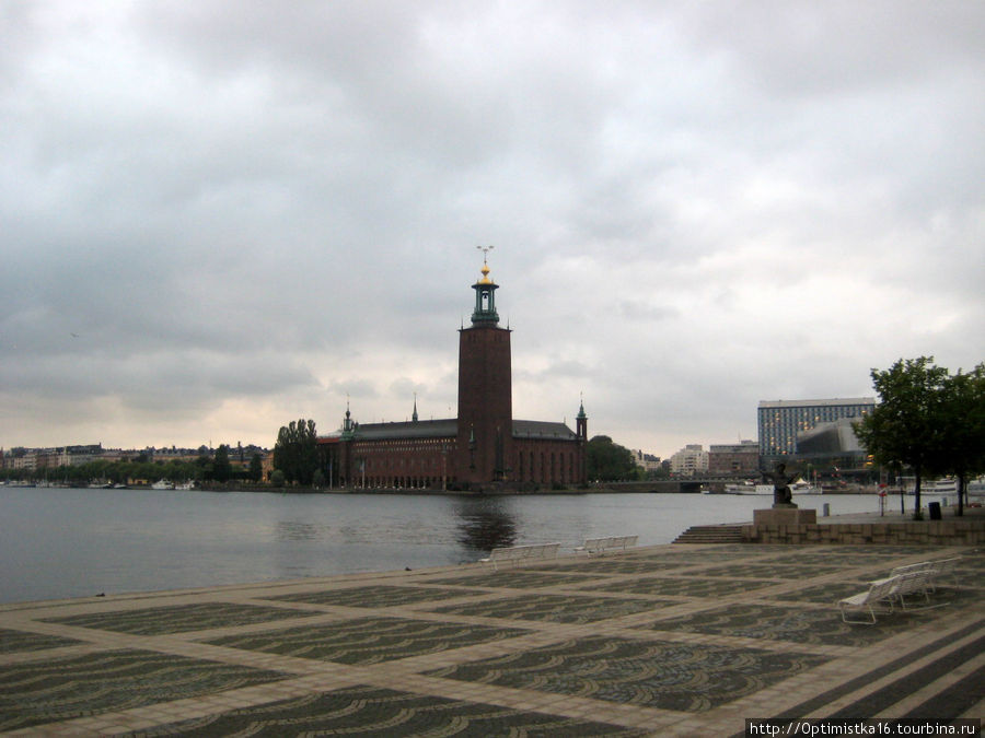 Знаменитая Ратуша, где проходят церемонии вручения премий нобелевским лауреатам. Стокгольм, Швеция