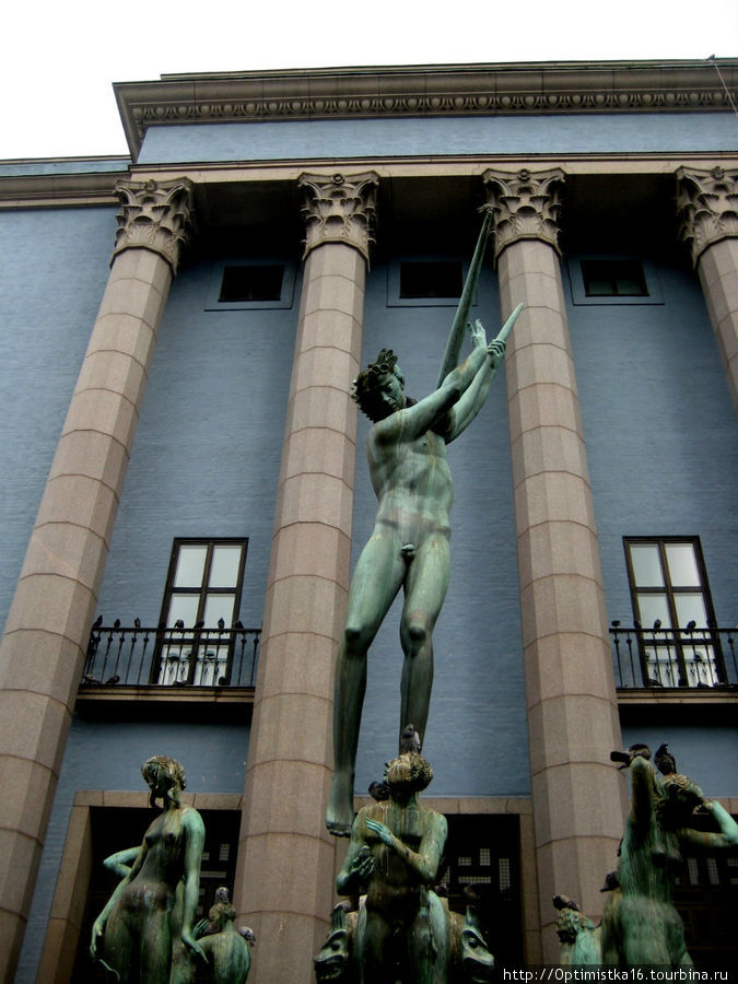 Памятники и скульптуры, которые мы увидели в Стокгольме. Стокгольм, Швеция