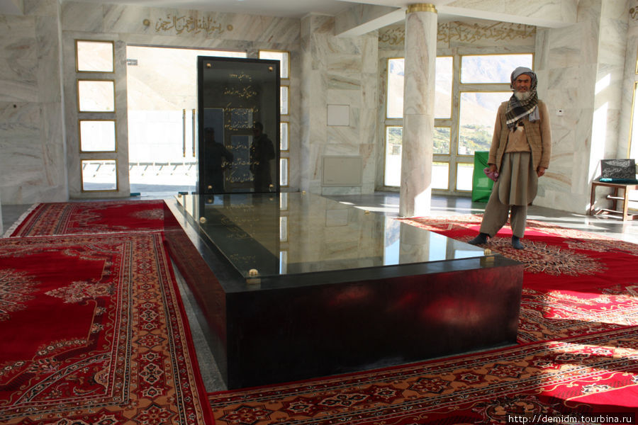 Сама могила. Провинция Панджшер, Афганистан
