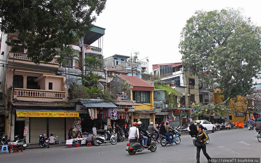 3. Напротив рынка симпатичные домики Ханой, Вьетнам