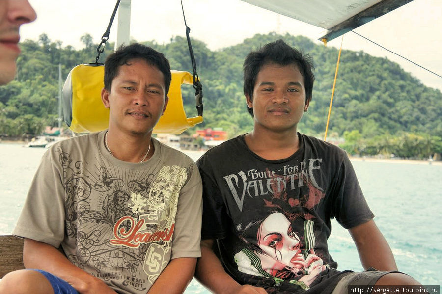 ККапитан Том и его помошник Эм 
Джей Эль-Нидо, остров Палаван, Филиппины