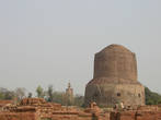 Сарнатх, ступа Джамек, возведена на месте первой проповеди Будды