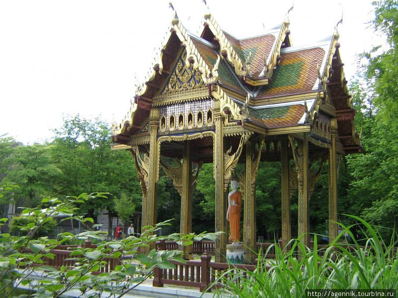 Пагода из Таиланда Мюнхен, Германия
