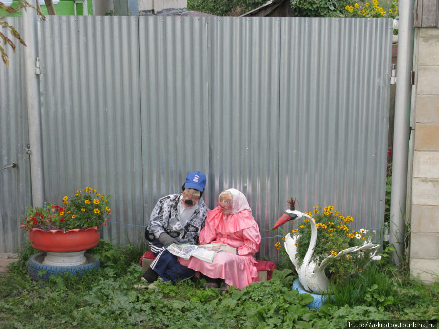 Изображения людей! Скульптуры — местное творчество! Касимов, Россия