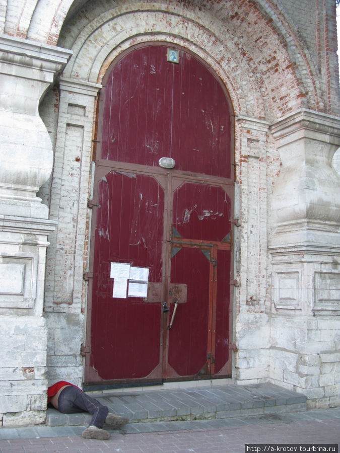 Двери храма Касимов, Россия