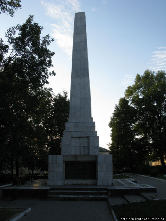 Памятник создателям социалистического государства Касимов, Россия