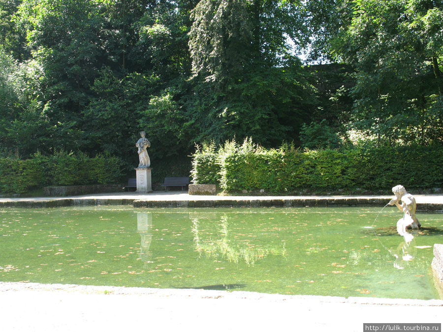 Парк дворца Хельбрунн