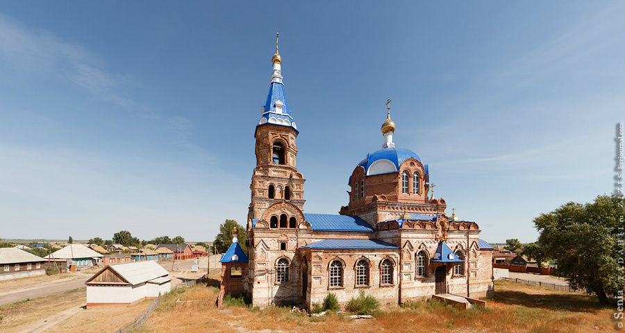 Черноярский район,бывший женский монастырь,церковь в Старице Черный Яр, Россия