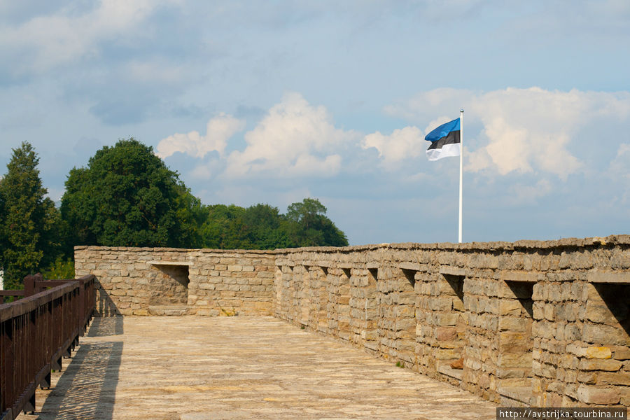 Северный двор Нарвского замка Нарва, Эстония