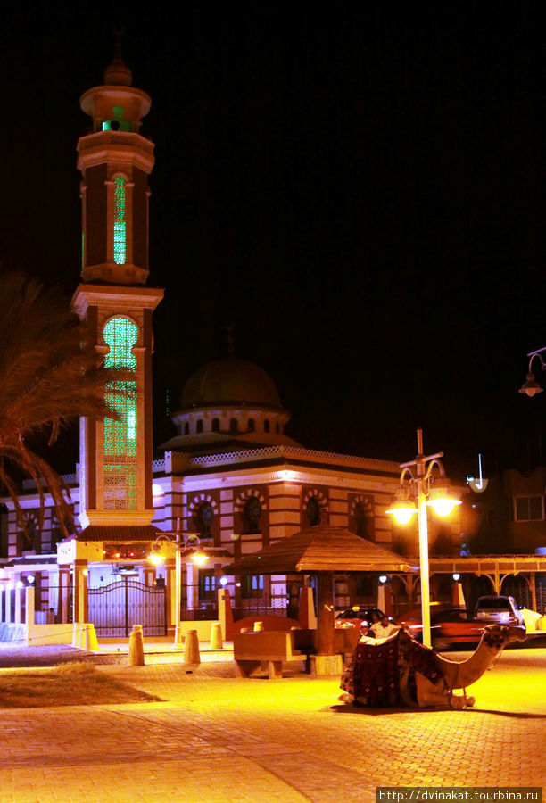 Мечеть в районе Мамша Хургада, Египет