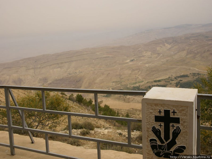 Земной причал пророка Моисея (Гора Небо и река Иордан) Гора Нево́ (710м), Иордания