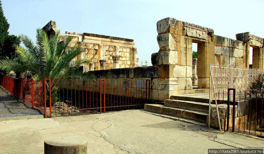 Капернаум - руины древнего города Капернаум, Израиль