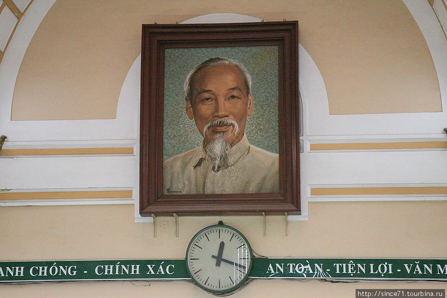 24. Внутренности Центрального почтового здания, ещё одной достопримечательности города и французского наследия Хошимин, Вьетнам