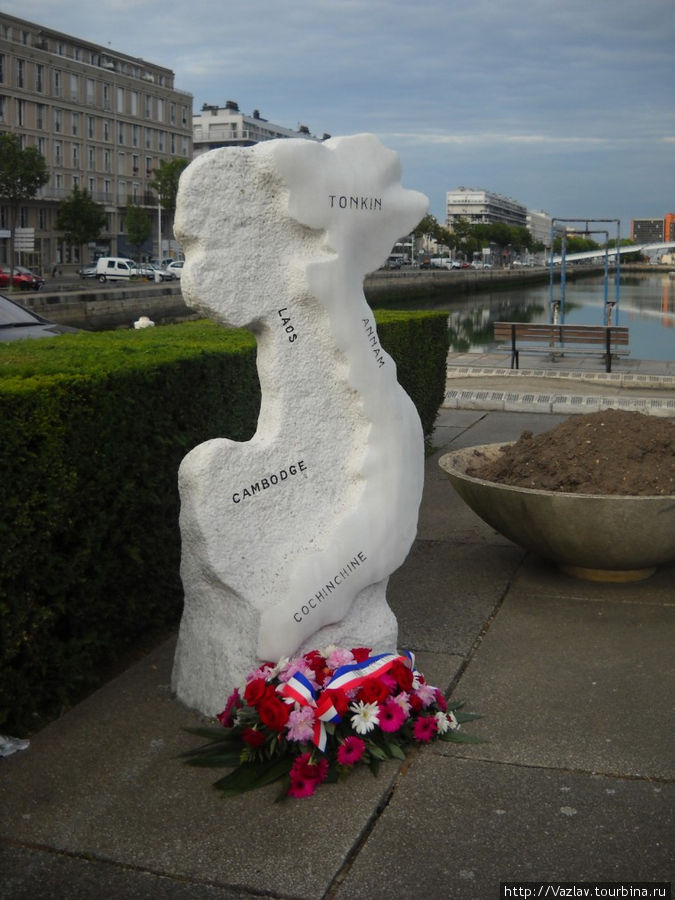 Памятник погибшим во Вьетнаме Гавр, Франция