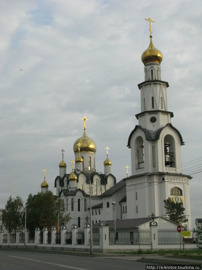 Еще одна церковь, на ул Мелик-Каримова Сургут, Россия
