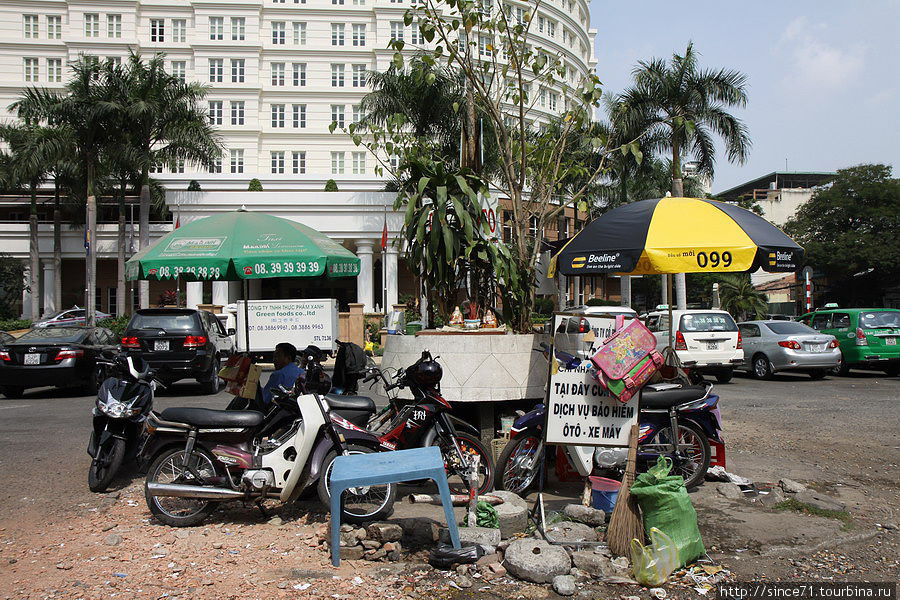 9. Билайн и в особенности Билайновские зонтики популярны по всей юго-восточной Азии Хошимин, Вьетнам