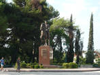 Памятник первому черногорскому королю Николаю I Негошу.
