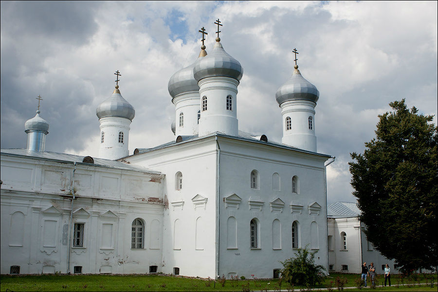 Юрьев монастырь Великий Новгород, Россия