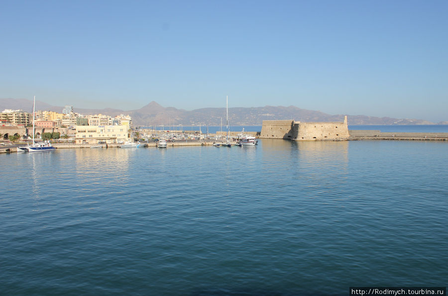 Порт Ираклиона Остров Санторини, Греция