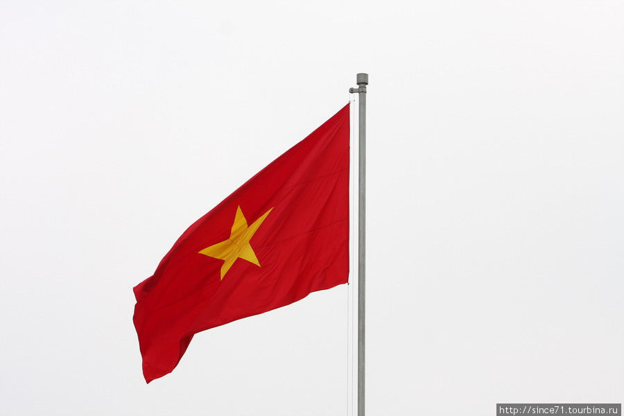 При всех заверениях, в победу коммунизма во Вьетнаме верят только члены партии. Вьетнам