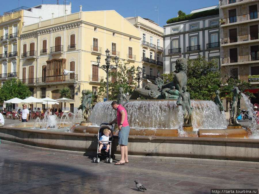 Валенсия - старина и современность рядом Валенсия, Испания
