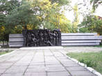 Памятник железнодорожникам растреленных у Чёрного забора.