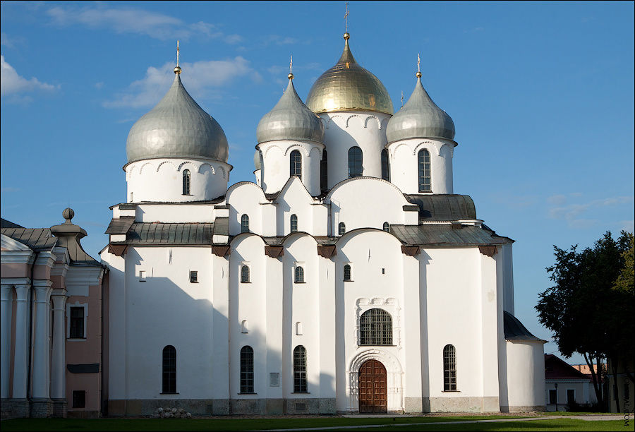 Ворота Софийского собора Новгорода Великий Новгород, Россия