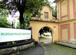 Музею чешской полиции повезло — он располагается там. где раньше обитал монашеский орден августинцев