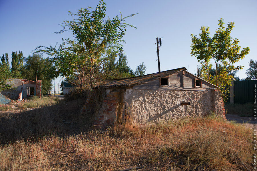 Тинаки, старая-престарая грязелечебница Тинаки, Россия