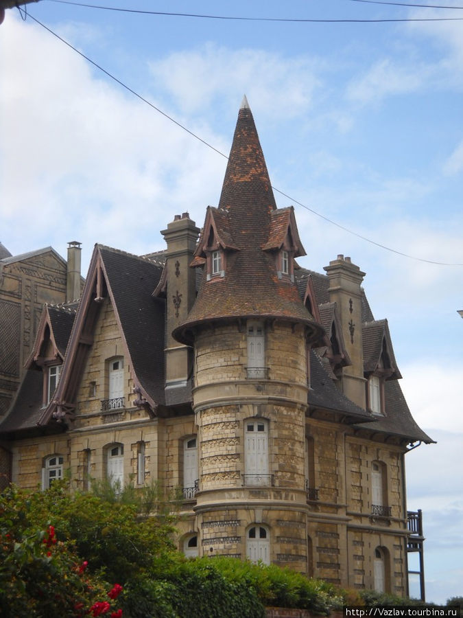 Практически замок Трувиль-сюр-Мер, Франция