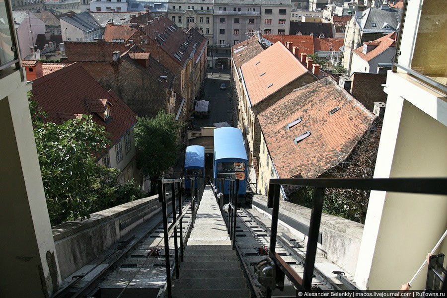 Ещё один вид транспорта в Загребе, между прочим, самый старый в городе, это фуникулер. Два вагончика курсируют по наклонным рельсам между двумя станциями. Сейчас это просто туристическая достопримечательность. Загреб, Хорватия
