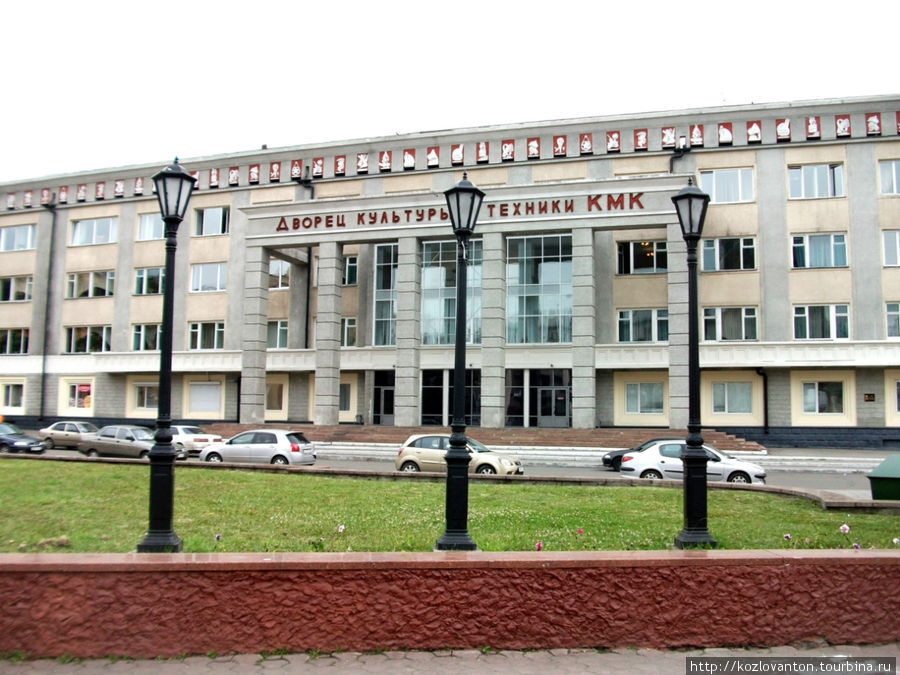 Дворец культуры металлургов, построенный в 1936 г. коллективом Кузнецстроя. Новокузнецк, Россия