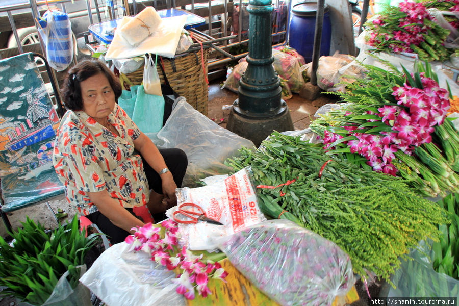 На цветочном рынке в Бангкоке Бангкок, Таиланд